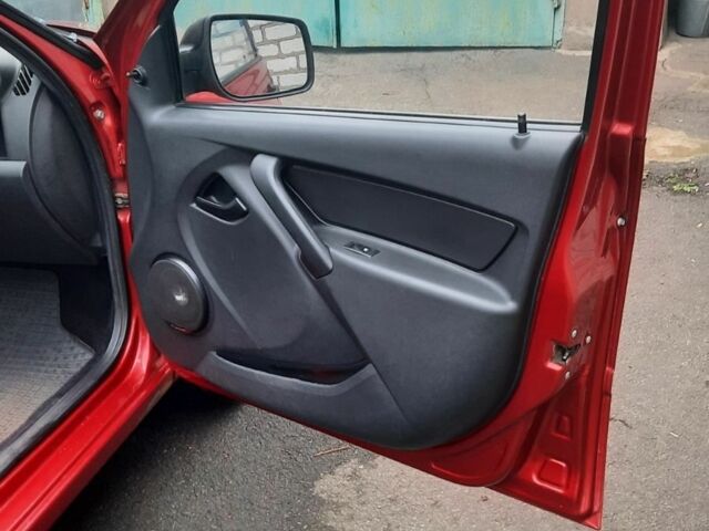 Червоний ВАЗ Гранта, об'ємом двигуна 0 л та пробігом 245 тис. км за 3100 $, фото 4 на Automoto.ua