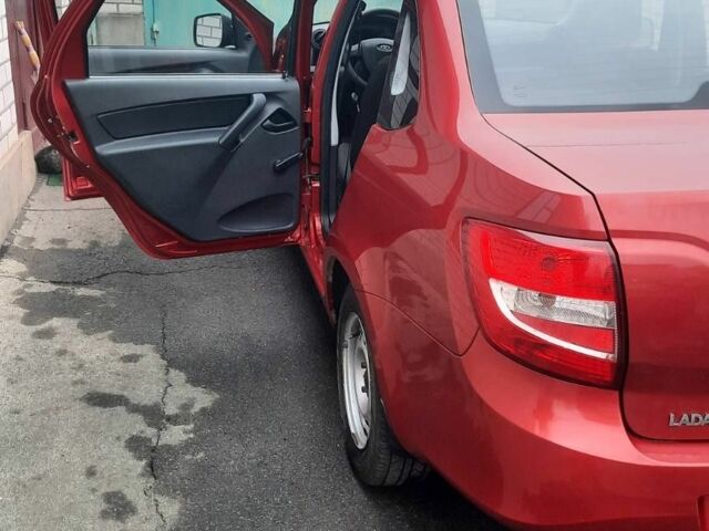 Червоний ВАЗ Гранта, об'ємом двигуна 0 л та пробігом 245 тис. км за 3100 $, фото 3 на Automoto.ua