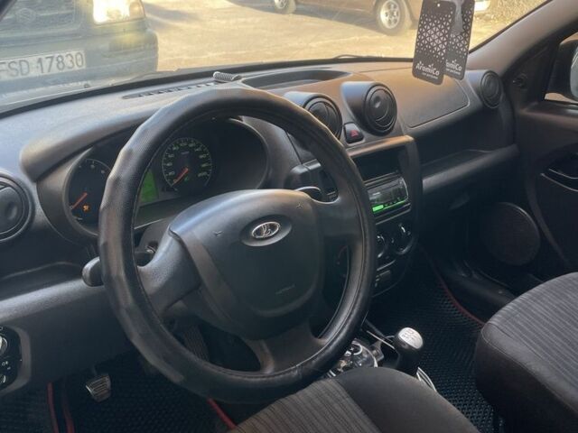 Сірий ВАЗ Гранта, об'ємом двигуна 1.6 л та пробігом 180 тис. км за 1999 $, фото 7 на Automoto.ua