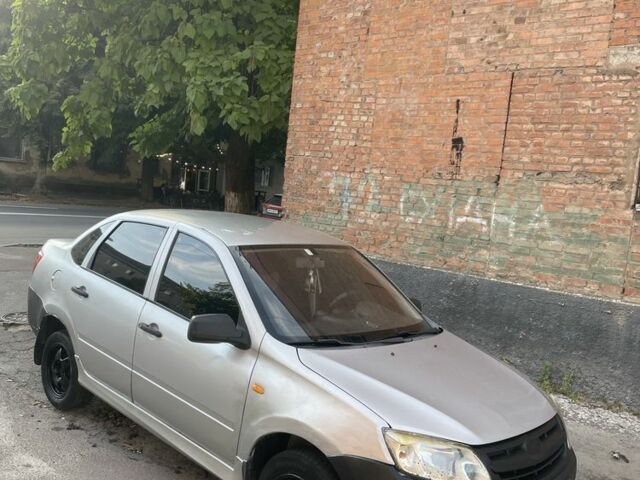 Сірий ВАЗ Гранта, об'ємом двигуна 1.6 л та пробігом 180 тис. км за 1999 $, фото 3 на Automoto.ua