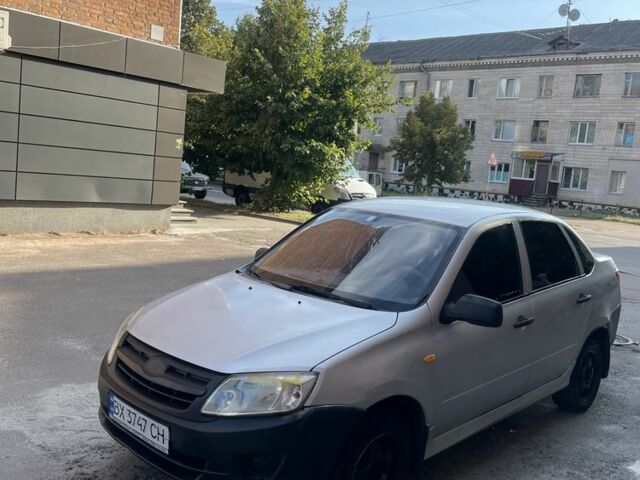 Сірий ВАЗ Гранта, об'ємом двигуна 1.6 л та пробігом 180 тис. км за 1999 $, фото 1 на Automoto.ua