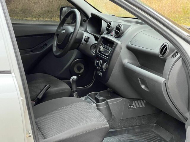 Серый ВАЗ Гранта, объемом двигателя 1.6 л и пробегом 77 тыс. км за 4500 $, фото 6 на Automoto.ua