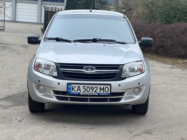 Серый ВАЗ Гранта, объемом двигателя 1.6 л и пробегом 77 тыс. км за 4500 $, фото 1 на Automoto.ua