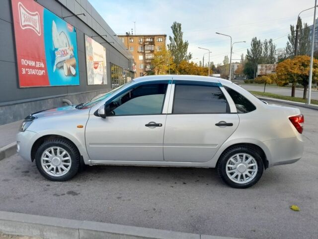 Серый ВАЗ Гранта, объемом двигателя 1.6 л и пробегом 198 тыс. км за 3200 $, фото 12 на Automoto.ua