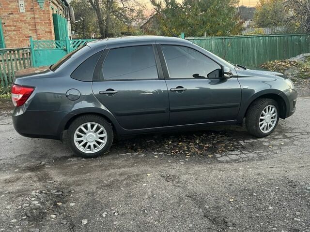 Сірий ВАЗ Гранта, об'ємом двигуна 1.6 л та пробігом 75 тис. км за 4300 $, фото 2 на Automoto.ua