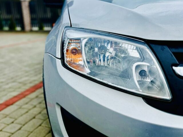 Сірий ВАЗ Гранта, об'ємом двигуна 1.6 л та пробігом 91 тис. км за 3600 $, фото 3 на Automoto.ua