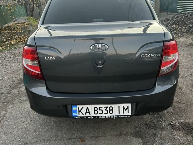 Сірий ВАЗ Гранта, об'ємом двигуна 1.6 л та пробігом 75 тис. км за 4300 $, фото 4 на Automoto.ua