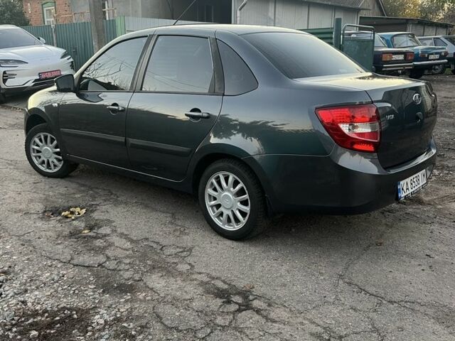 Сірий ВАЗ Гранта, об'ємом двигуна 1.6 л та пробігом 75 тис. км за 4300 $, фото 5 на Automoto.ua