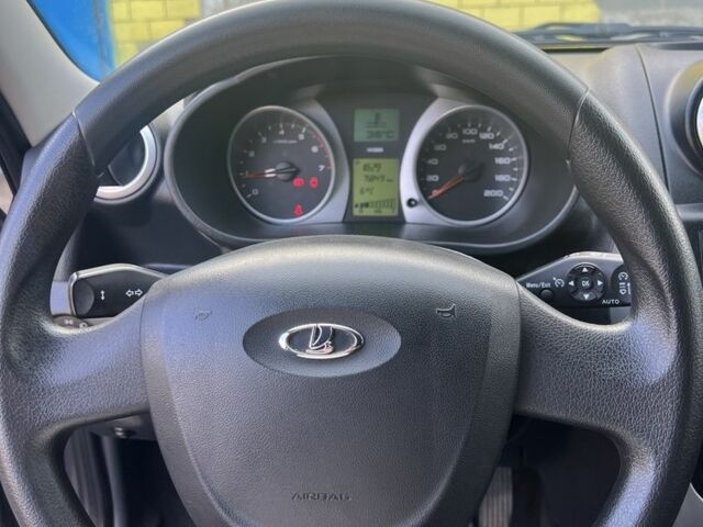 Сірий ВАЗ Гранта, об'ємом двигуна 1.6 л та пробігом 75 тис. км за 4300 $, фото 8 на Automoto.ua