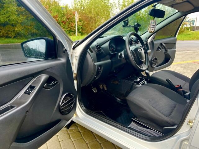 Сірий ВАЗ Гранта, об'ємом двигуна 1.6 л та пробігом 91 тис. км за 3600 $, фото 12 на Automoto.ua