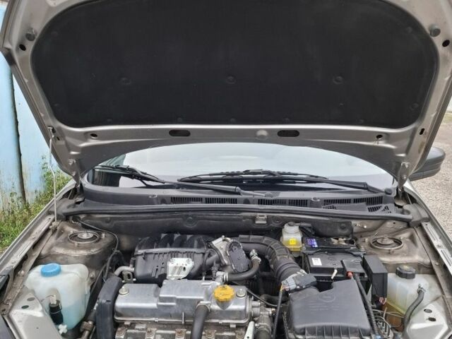 Серый ВАЗ Гранта, объемом двигателя 1 л и пробегом 23 тыс. км за 5999 $, фото 2 на Automoto.ua