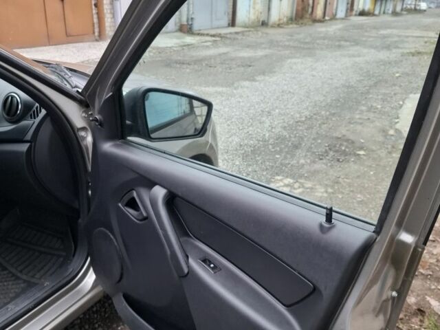 Серый ВАЗ Гранта, объемом двигателя 1 л и пробегом 23 тыс. км за 5999 $, фото 12 на Automoto.ua