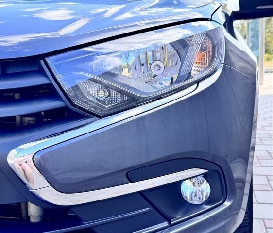 Сірий ВАЗ Гранта, об'ємом двигуна 1.6 л та пробігом 42 тис. км за 8450 $, фото 3 на Automoto.ua