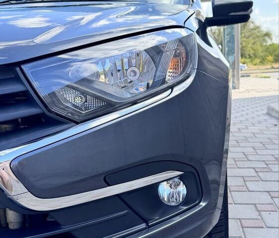 Сірий ВАЗ Гранта, об'ємом двигуна 1.6 л та пробігом 42 тис. км за 8450 $, фото 13 на Automoto.ua