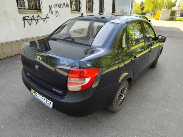 Синий ВАЗ Гранта, объемом двигателя 1.6 л и пробегом 74 тыс. км за 3500 $, фото 1 на Automoto.ua