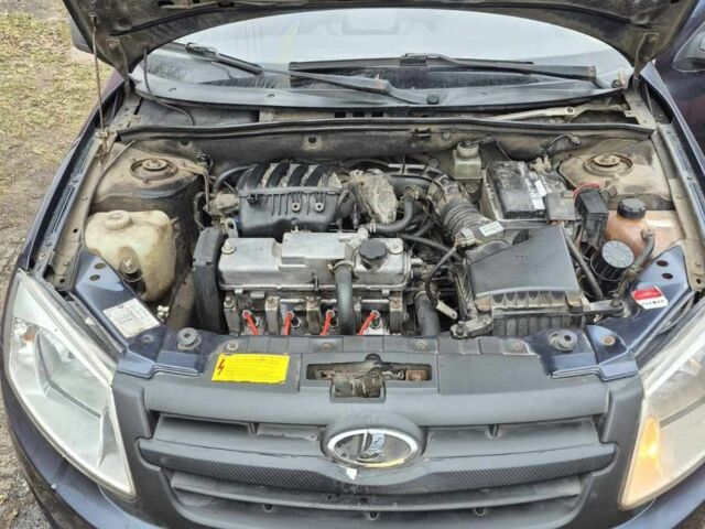 Синій ВАЗ Гранта, об'ємом двигуна 1.6 л та пробігом 267 тис. км за 1850 $, фото 8 на Automoto.ua