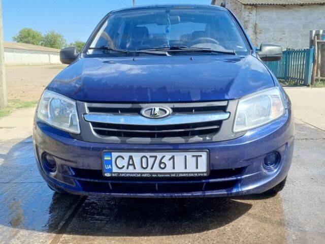 Синий ВАЗ Гранта, объемом двигателя 1.6 л и пробегом 1000 тыс. км за 2200 $, фото 3 на Automoto.ua