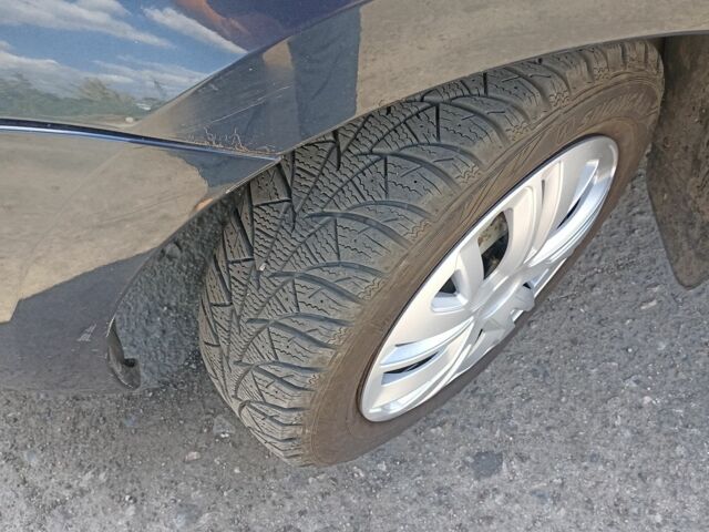 Синий ВАЗ Гранта, объемом двигателя 1.6 л и пробегом 98 тыс. км за 3100 $, фото 10 на Automoto.ua