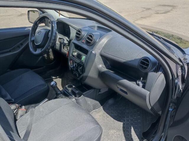 Синий ВАЗ Гранта, объемом двигателя 1.6 л и пробегом 98 тыс. км за 3100 $, фото 5 на Automoto.ua