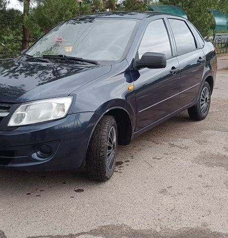 Синий ВАЗ Гранта, объемом двигателя 1.6 л и пробегом 162 тыс. км за 2800 $, фото 1 на Automoto.ua
