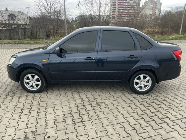 Синий ВАЗ Гранта, объемом двигателя 1.6 л и пробегом 96 тыс. км за 3800 $, фото 4 на Automoto.ua