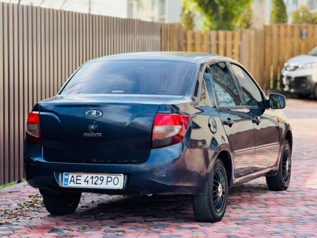 Синий ВАЗ Гранта, объемом двигателя 1.6 л и пробегом 140 тыс. км за 1850 $, фото 3 на Automoto.ua