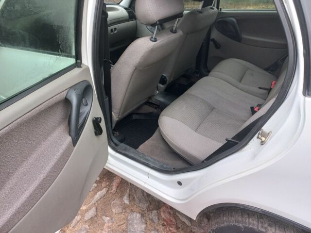 Белый ВАЗ Калина, объемом двигателя 1.6 л и пробегом 1 тыс. км за 2400 $, фото 15 на Automoto.ua