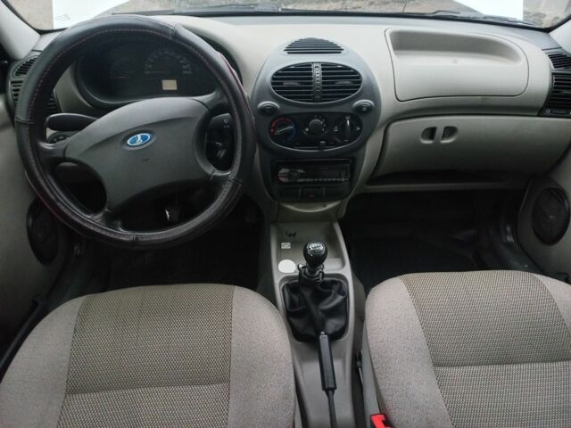 Белый ВАЗ Калина, объемом двигателя 1.6 л и пробегом 1 тыс. км за 2400 $, фото 2 на Automoto.ua