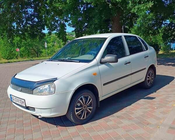 Белый ВАЗ Калина, объемом двигателя 1.4 л и пробегом 117 тыс. км за 3300 $, фото 6 на Automoto.ua