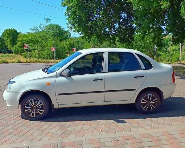 Белый ВАЗ Калина, объемом двигателя 1.4 л и пробегом 117 тыс. км за 3300 $, фото 2 на Automoto.ua
