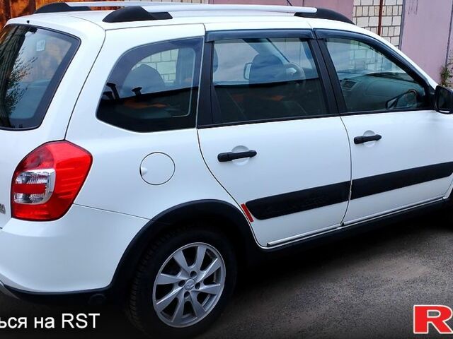Белый ВАЗ Kalina, объемом двигателя 1.6 л и пробегом 101 тыс. км за 5800 $, фото 2 на Automoto.ua