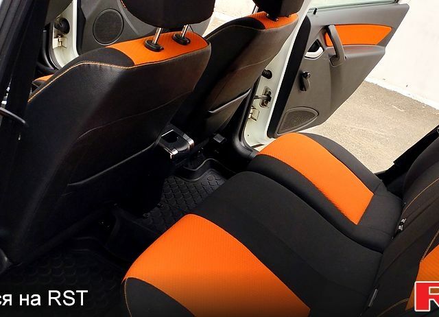 Белый ВАЗ Kalina, объемом двигателя 1.6 л и пробегом 101 тыс. км за 5800 $, фото 5 на Automoto.ua