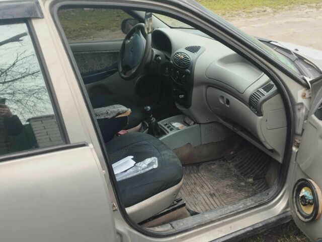 Бежевий ВАЗ Калина, об'ємом двигуна 1.6 л та пробігом 250 тис. км за 1400 $, фото 7 на Automoto.ua