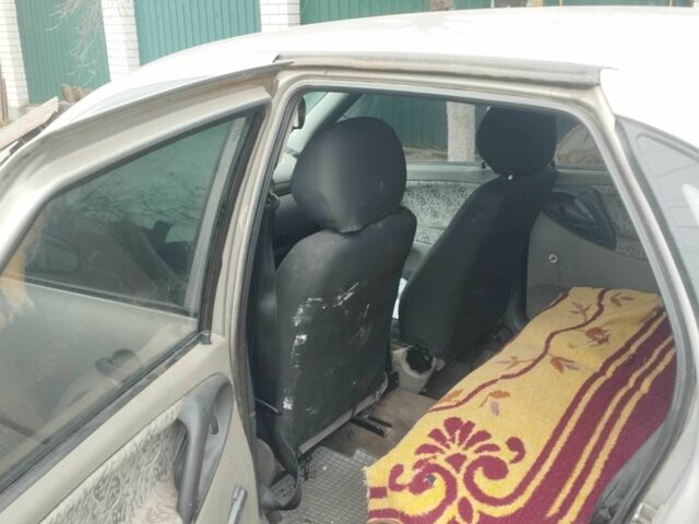 Бежевий ВАЗ Калина, об'ємом двигуна 1.6 л та пробігом 250 тис. км за 1400 $, фото 6 на Automoto.ua