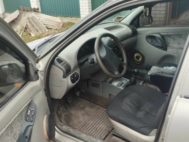 Бежевий ВАЗ Калина, об'ємом двигуна 1.6 л та пробігом 250 тис. км за 1400 $, фото 5 на Automoto.ua