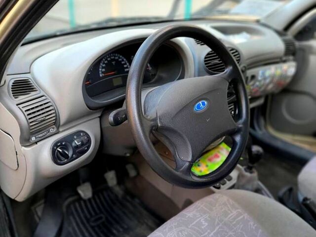 Бежевый ВАЗ Kalina, объемом двигателя 1.6 л и пробегом 93 тыс. км за 2250 $, фото 3 на Automoto.ua