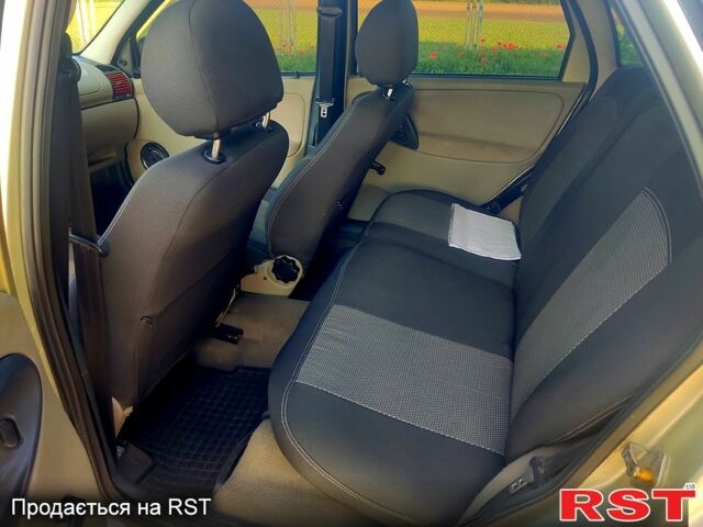 Бежевый ВАЗ Kalina, объемом двигателя 1.6 л и пробегом 140 тыс. км за 1300 $, фото 3 на Automoto.ua