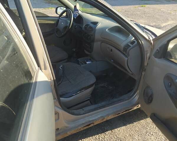 Бежевый ВАЗ Калина, объемом двигателя 1.6 л и пробегом 537 тыс. км за 800 $, фото 7 на Automoto.ua