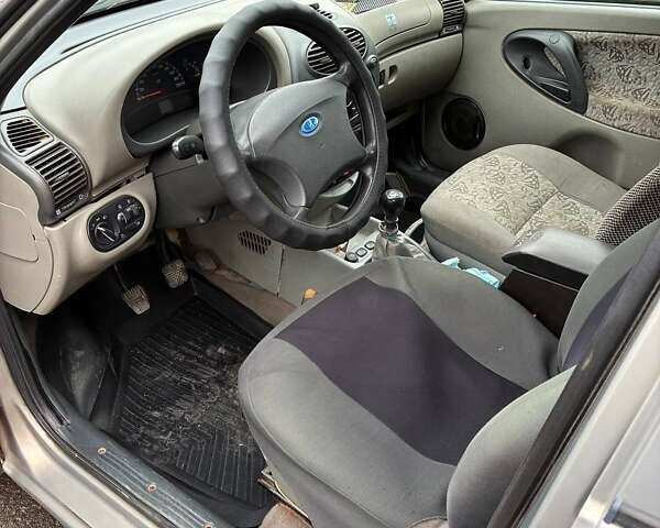 Бежевый ВАЗ Калина, объемом двигателя 1.6 л и пробегом 155 тыс. км за 1950 $, фото 7 на Automoto.ua