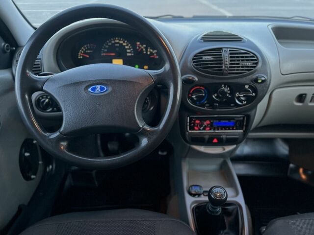 ВАЗ Калина 2006 в Черновцах на Automoto.ua Бежевый ВАЗ Калина, объемом двигателя 1.6 л и пробегом 267 тыс. км за 1699 $, фото 6 на Automoto.ua