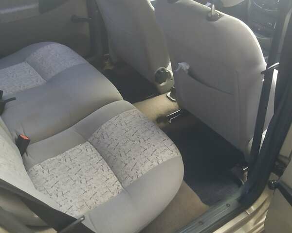 Бежевый ВАЗ Калина, объемом двигателя 1.6 л и пробегом 54 тыс. км за 2500 $, фото 19 на Automoto.ua