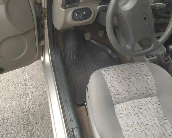 Бежевый ВАЗ Калина, объемом двигателя 1.6 л и пробегом 54 тыс. км за 2500 $, фото 20 на Automoto.ua