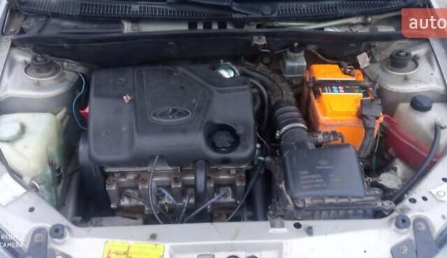 Бежевый ВАЗ Калина, объемом двигателя 1.6 л и пробегом 122 тыс. км за 2100 $, фото 6 на Automoto.ua