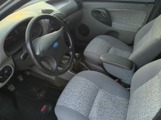 Бежевый ВАЗ Калина, объемом двигателя 1.6 л и пробегом 140 тыс. км за 2200 $, фото 5 на Automoto.ua