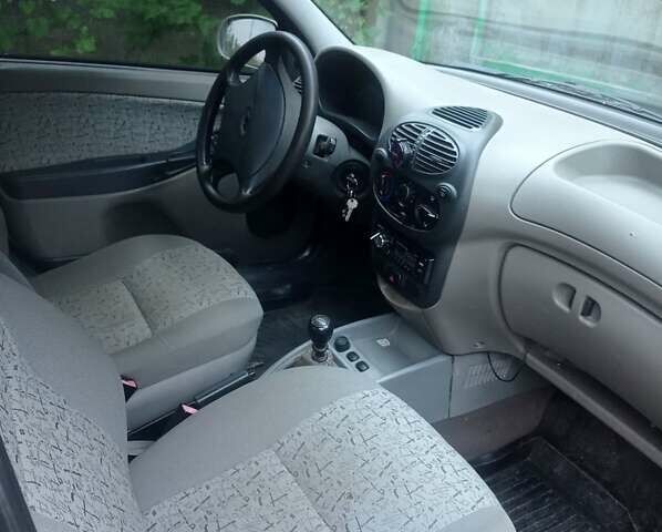 Бежевый ВАЗ Калина, объемом двигателя 1.6 л и пробегом 220 тыс. км за 1800 $, фото 8 на Automoto.ua