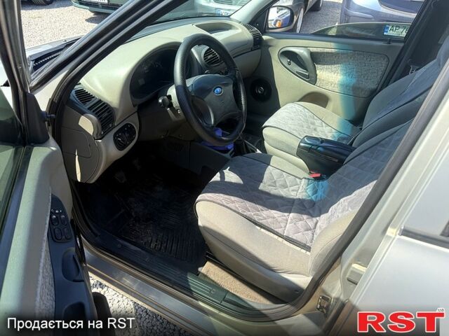 Бежевый ВАЗ Kalina, объемом двигателя 1.6 л и пробегом 150 тыс. км за 1500 $, фото 7 на Automoto.ua