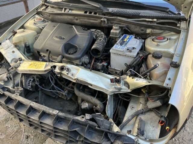 Бежевий ВАЗ Калина, об'ємом двигуна 1.6 л та пробігом 250 тис. км за 900 $, фото 2 на Automoto.ua