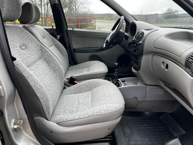 Бежевый ВАЗ Калина, объемом двигателя 1.6 л и пробегом 100 тыс. км за 2600 $, фото 15 на Automoto.ua