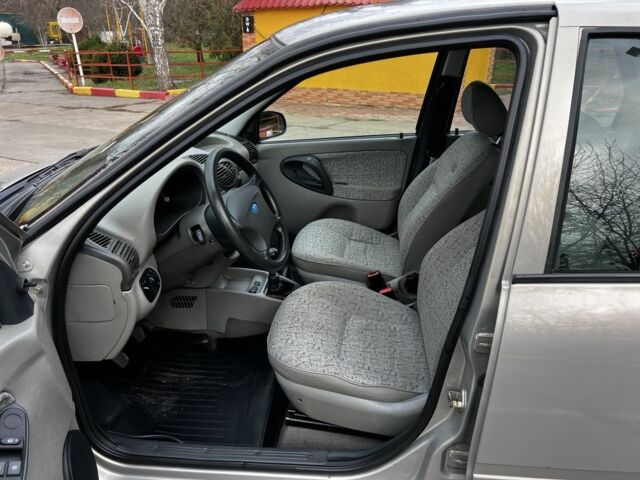 Бежевый ВАЗ Калина, объемом двигателя 1.6 л и пробегом 100 тыс. км за 2600 $, фото 12 на Automoto.ua