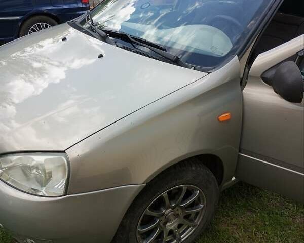 Бежевий ВАЗ Калина, об'ємом двигуна 1.6 л та пробігом 100 тис. км за 2000 $, фото 11 на Automoto.ua